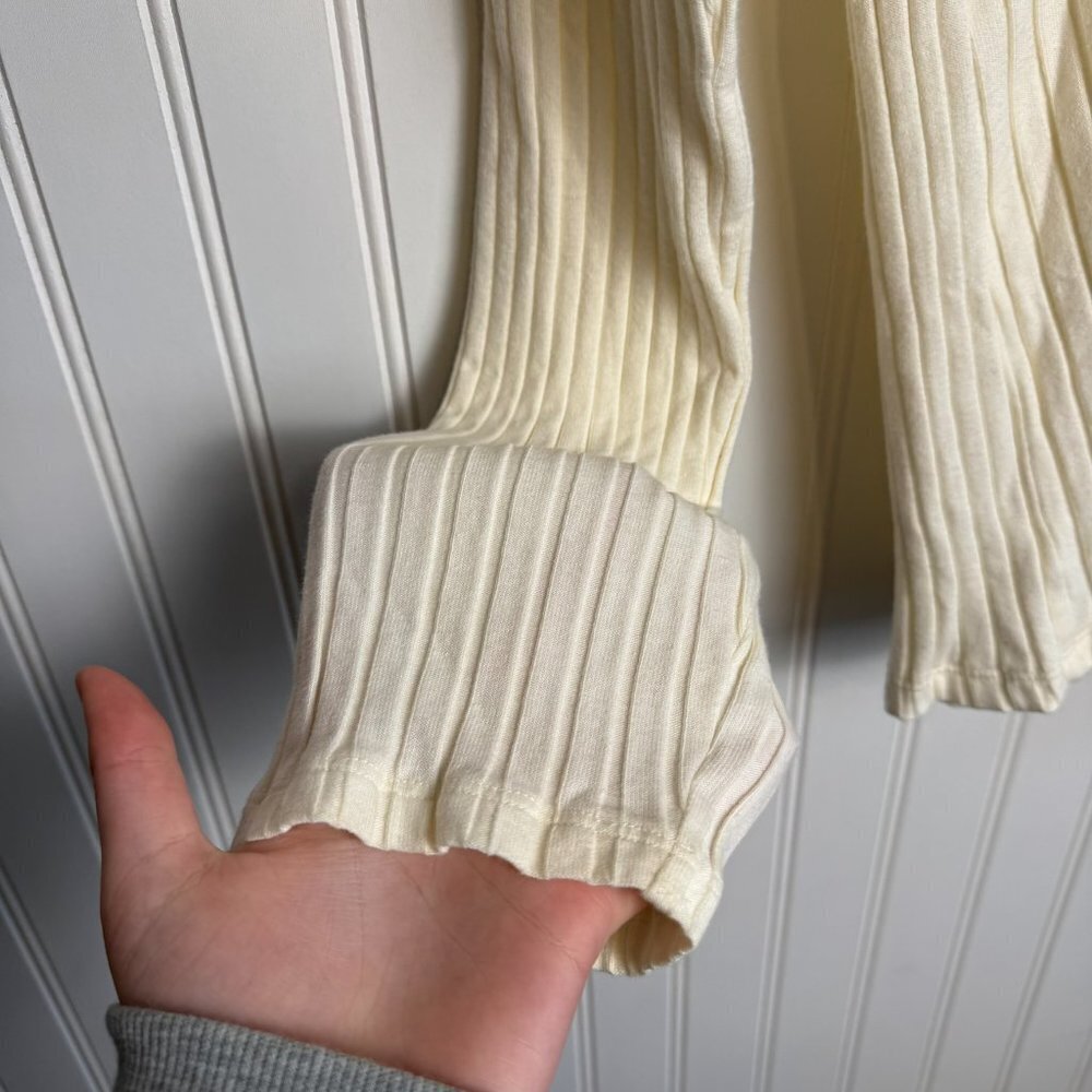 Knox Rose cream ribbed long sleeve scoop neck tee size medium P2 - Picture 2 of 5